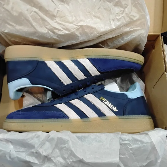 NEW Adidas Womens Handball Spezial Navy Blue Pink Stripes Baby Blue Shoes SZ 9 - Picture 12 of 14